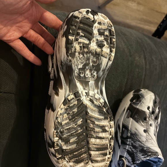 Excellent condition crocs - Picture 2 of 4